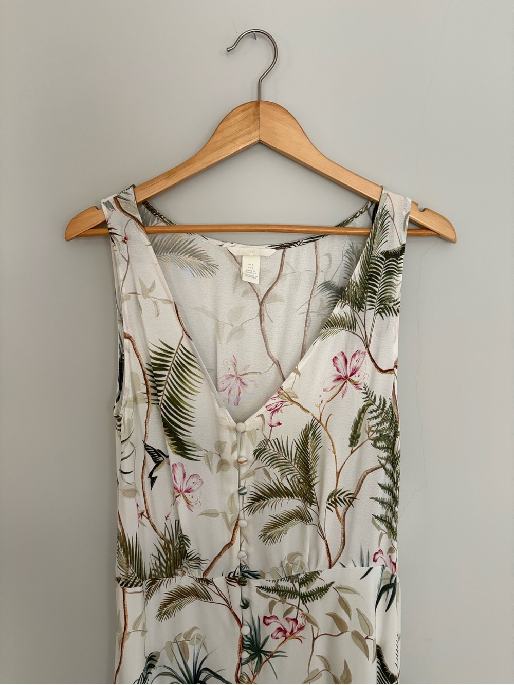 H&M | White tropical v-neck maxi dress